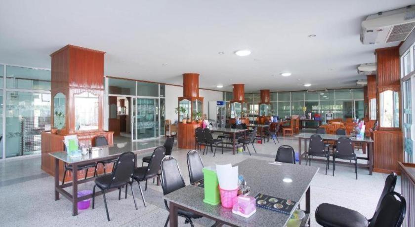 Oyo 75394 Sakthong Grand Hotel Chiang Khong Exterior foto